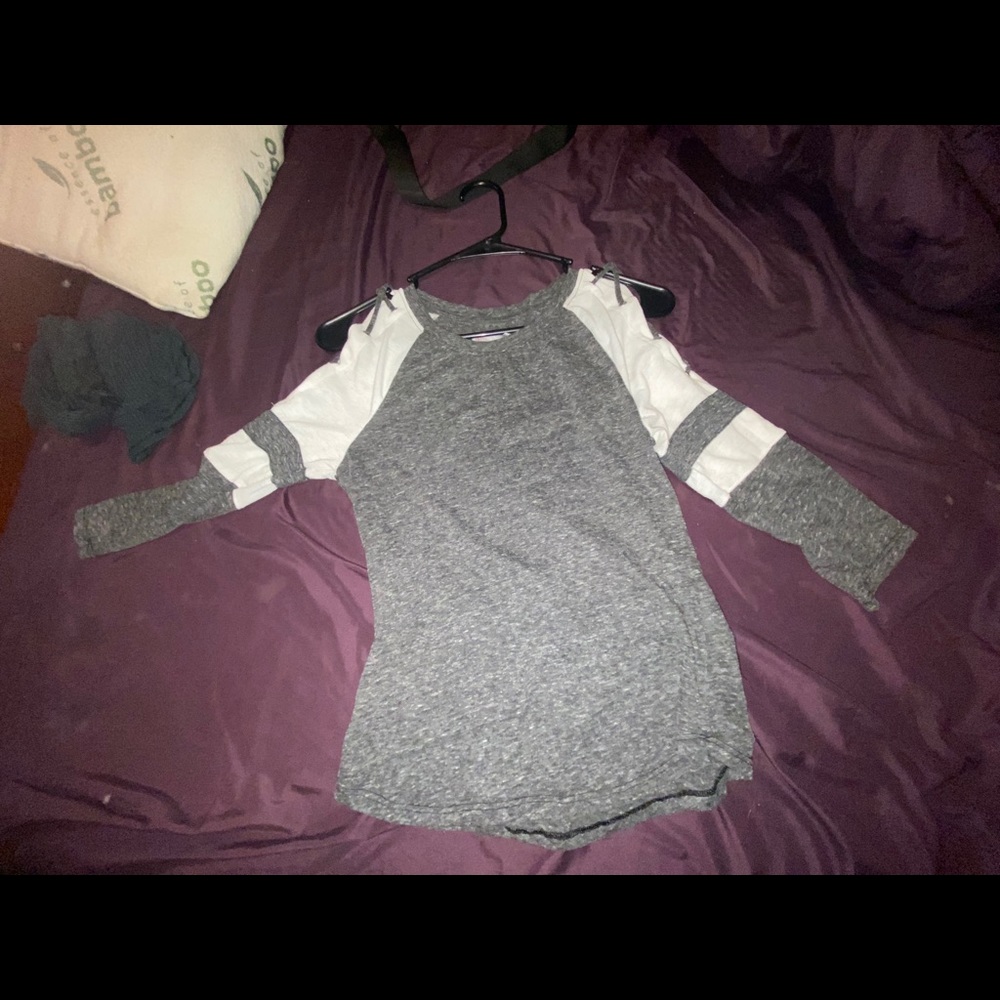 Nobo size SMALL cut sleeve top